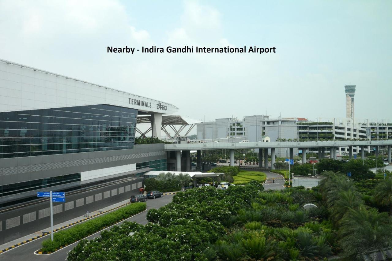 Hotel O Airport Plaza By Palace New Delhi Exterior photo