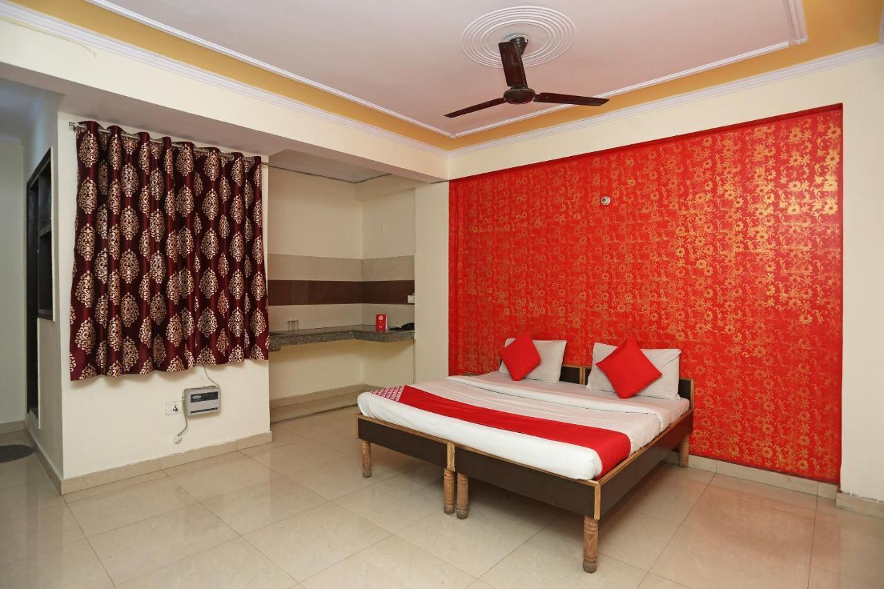 Hotel O Airport Plaza By Palace New Delhi Exterior photo