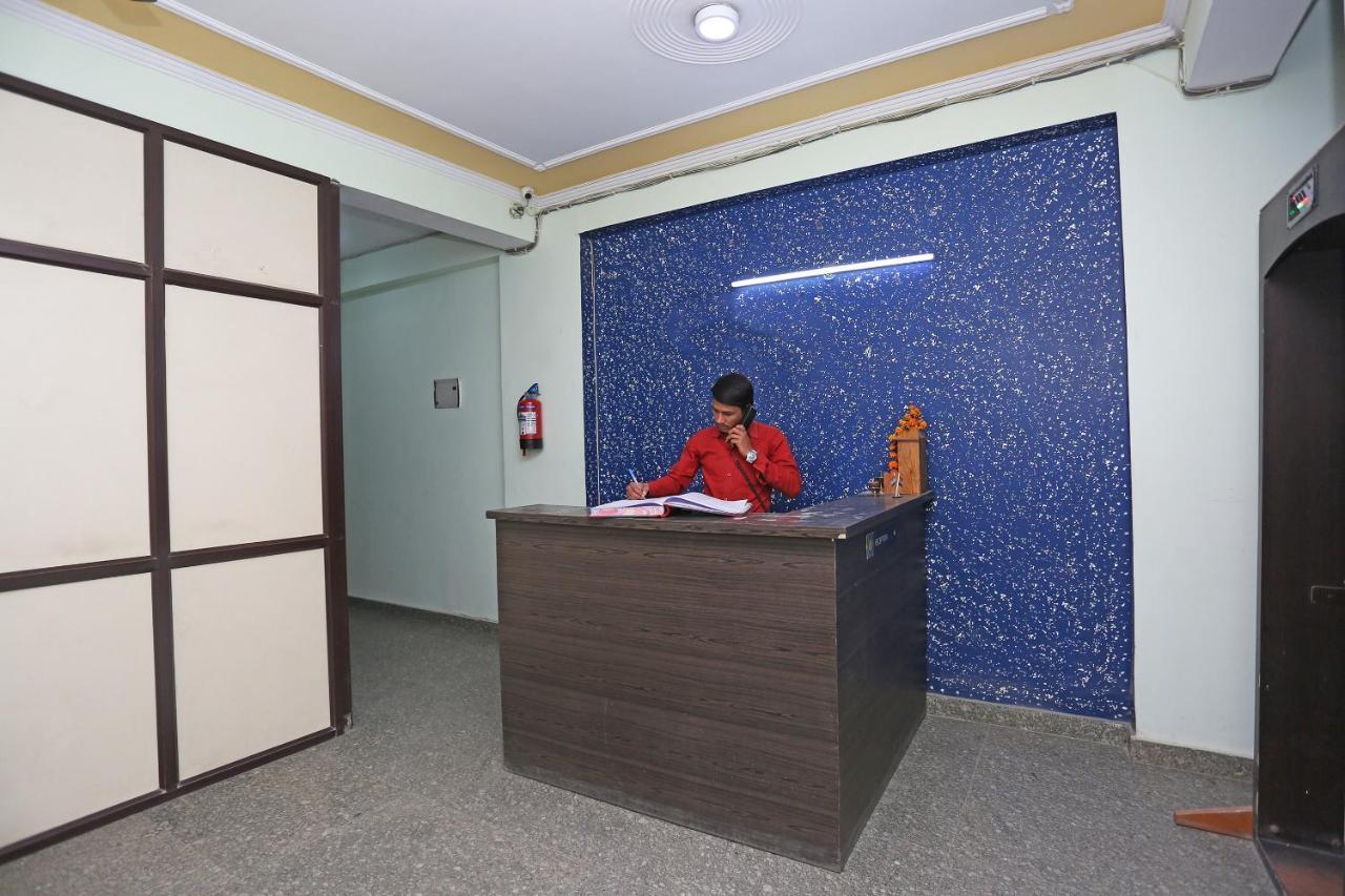 Hotel O Airport Plaza By Palace New Delhi Exterior photo