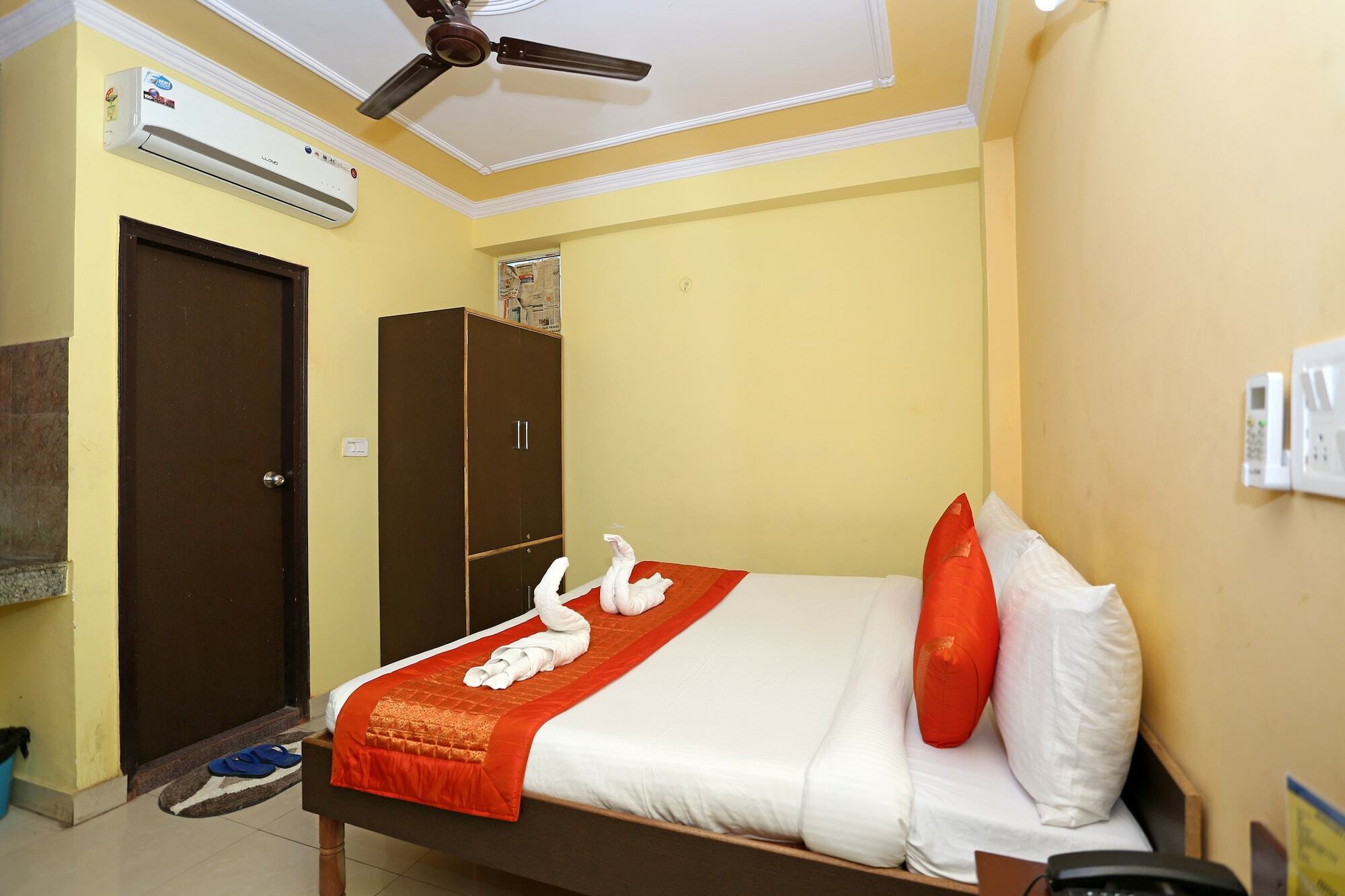 Hotel O Airport Plaza By Palace New Delhi Exterior photo